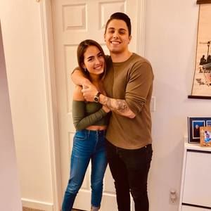 Meet your Posher, Caitlin